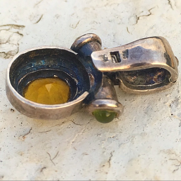 Designer style sterling and stone pendant - Picture 3 of 6